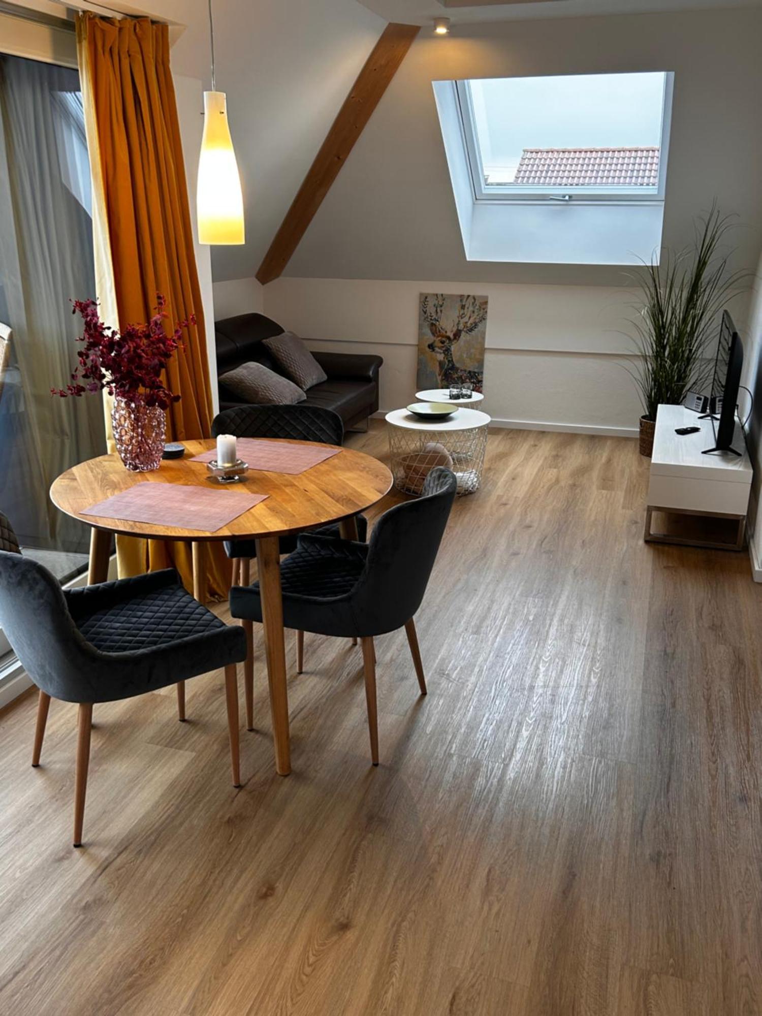 Terralpin Apartments - Charmante Dg Wohnung Mit Balkon Bruckmühl Екстериор снимка
